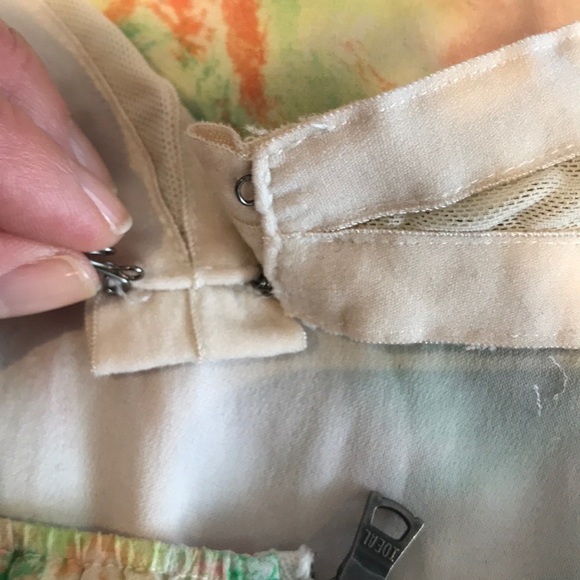 Alice + Olivia strapless silk floral top - Picture 8 of 8